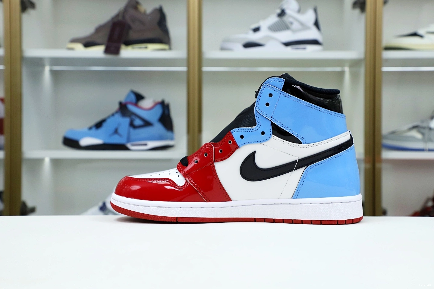 AIR 'FEARLESS' HIGH 1 OG RETRO JORDAN 0820